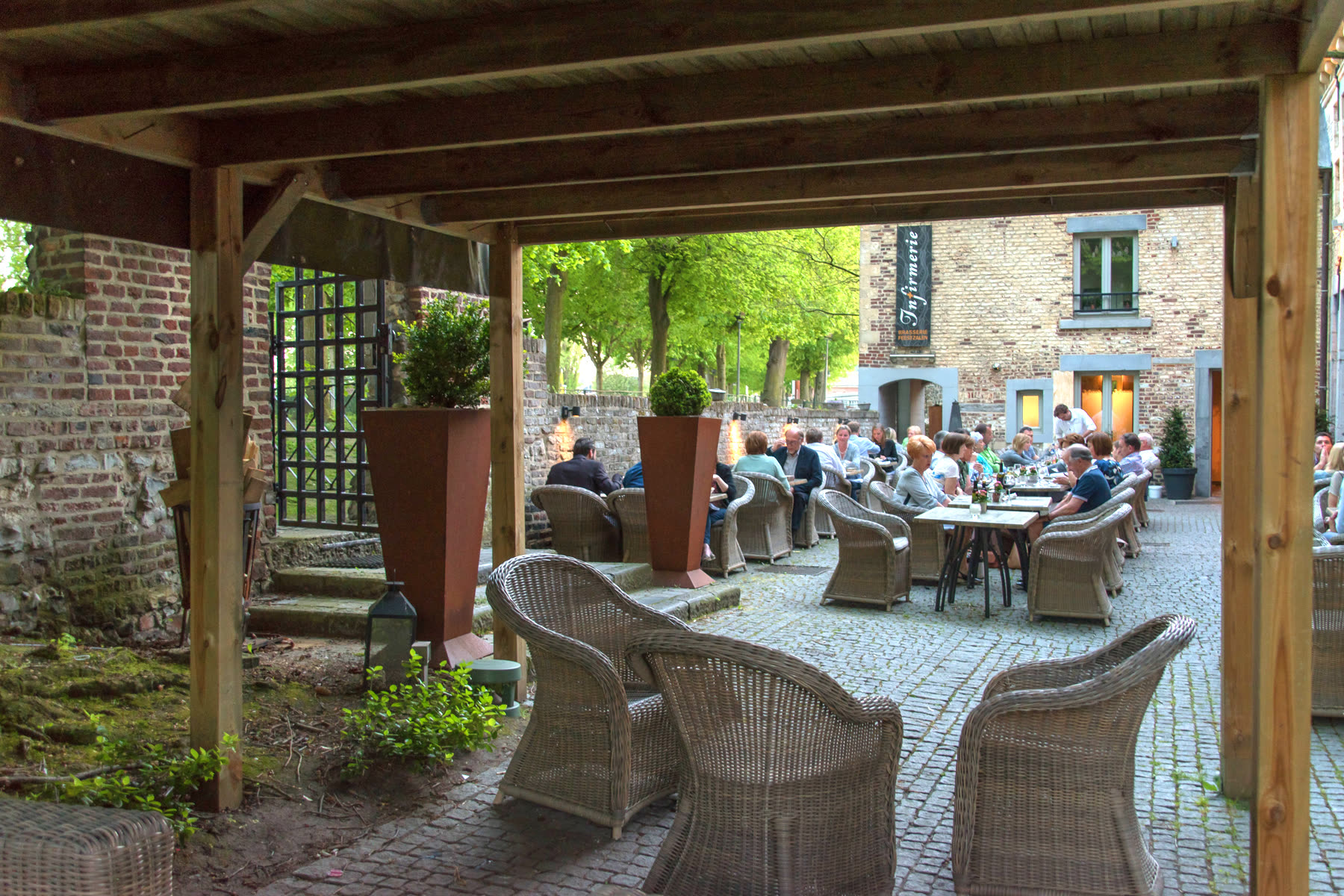 Zaal in detail — Infirmerie Tongeren